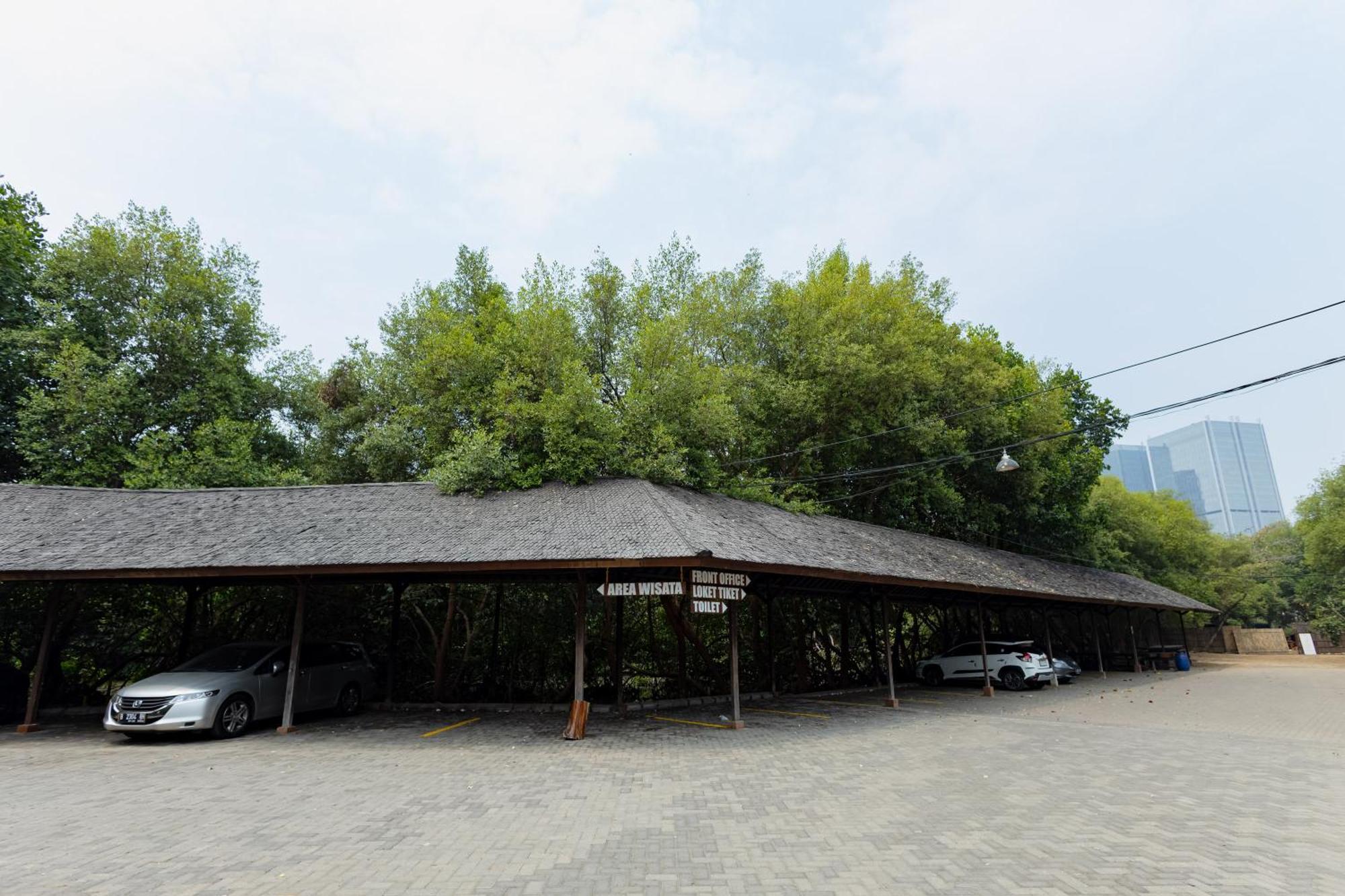 RedDoorz Resort @ Taman Wisata Mangrove Jakarta Exterior foto